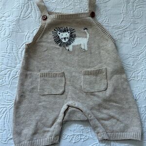 Elegant baby 12m nwt Charming Beige Lion Knit Overalls for Kids